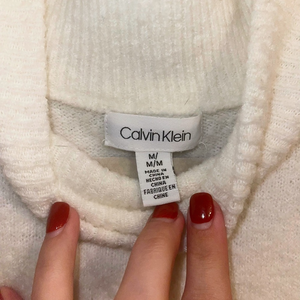 Calvin Klein sweater - Picture 2 of 3